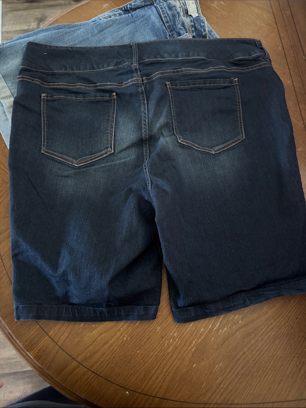 6 pairs torrid size 26 shorts lot 5 denim 1 Black twill dot 6-10” inseams 2 NWT - Picture 10 of 15